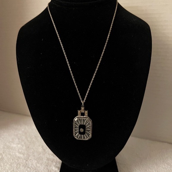 Vintage Camphor Glass Onyx Necklace - Picture 14 of 15